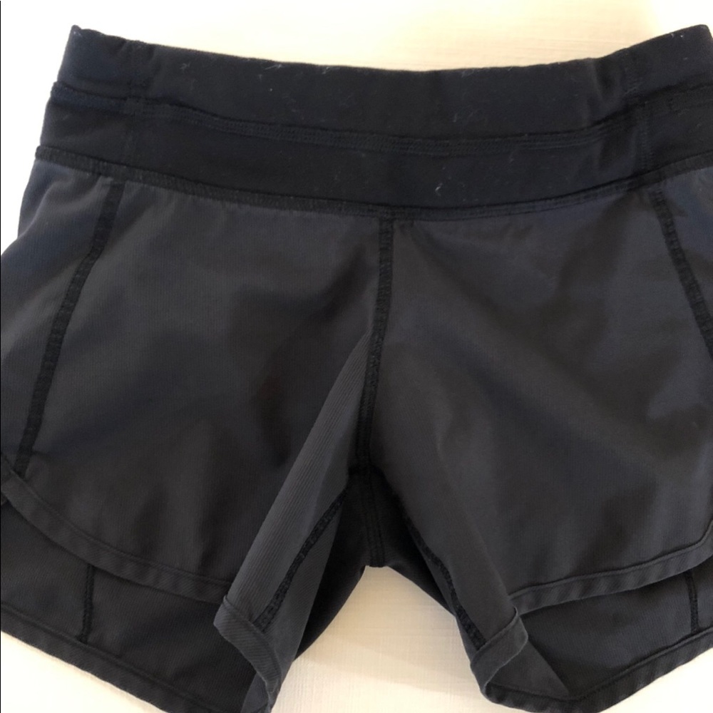 Ivivva black run shorts